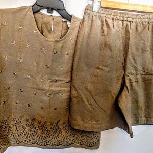 Rare & Beautiful Embroidered Raw Silk Short Set